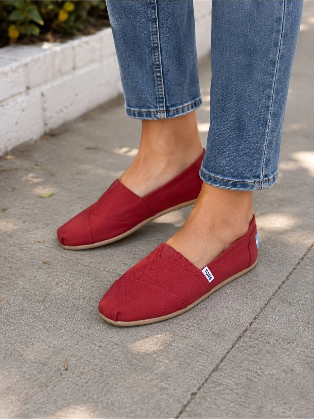 TOMS Classic Red Canvas Slip-On Shoes Women’s Size 7.5
